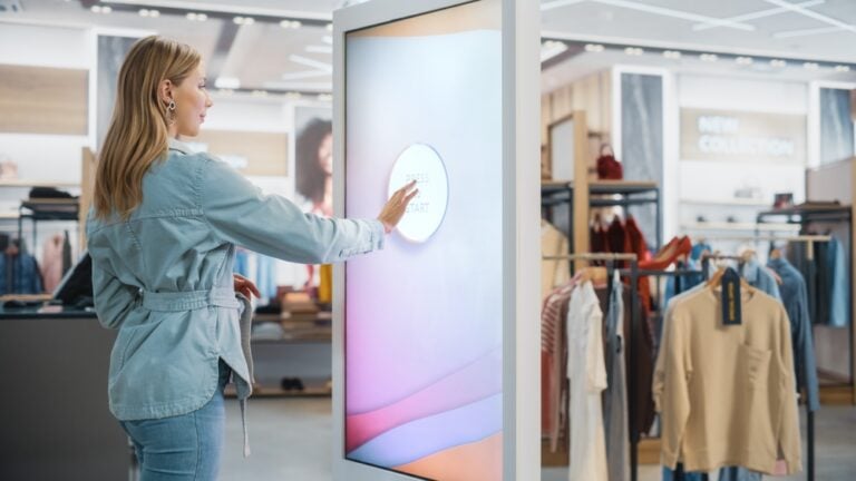 The 6 Benefits of Interactive Retail Displays for Brands